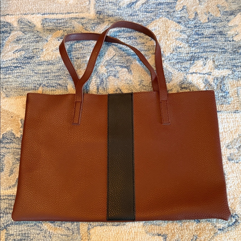 NWOT Vince Camuto Leather Tote Bag